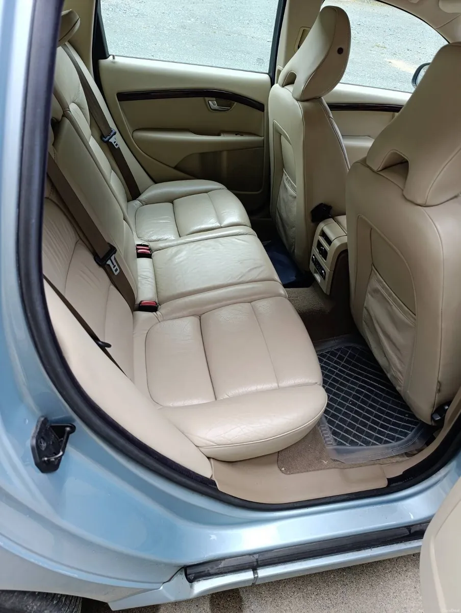 Volvo V70 2007 - Image 4