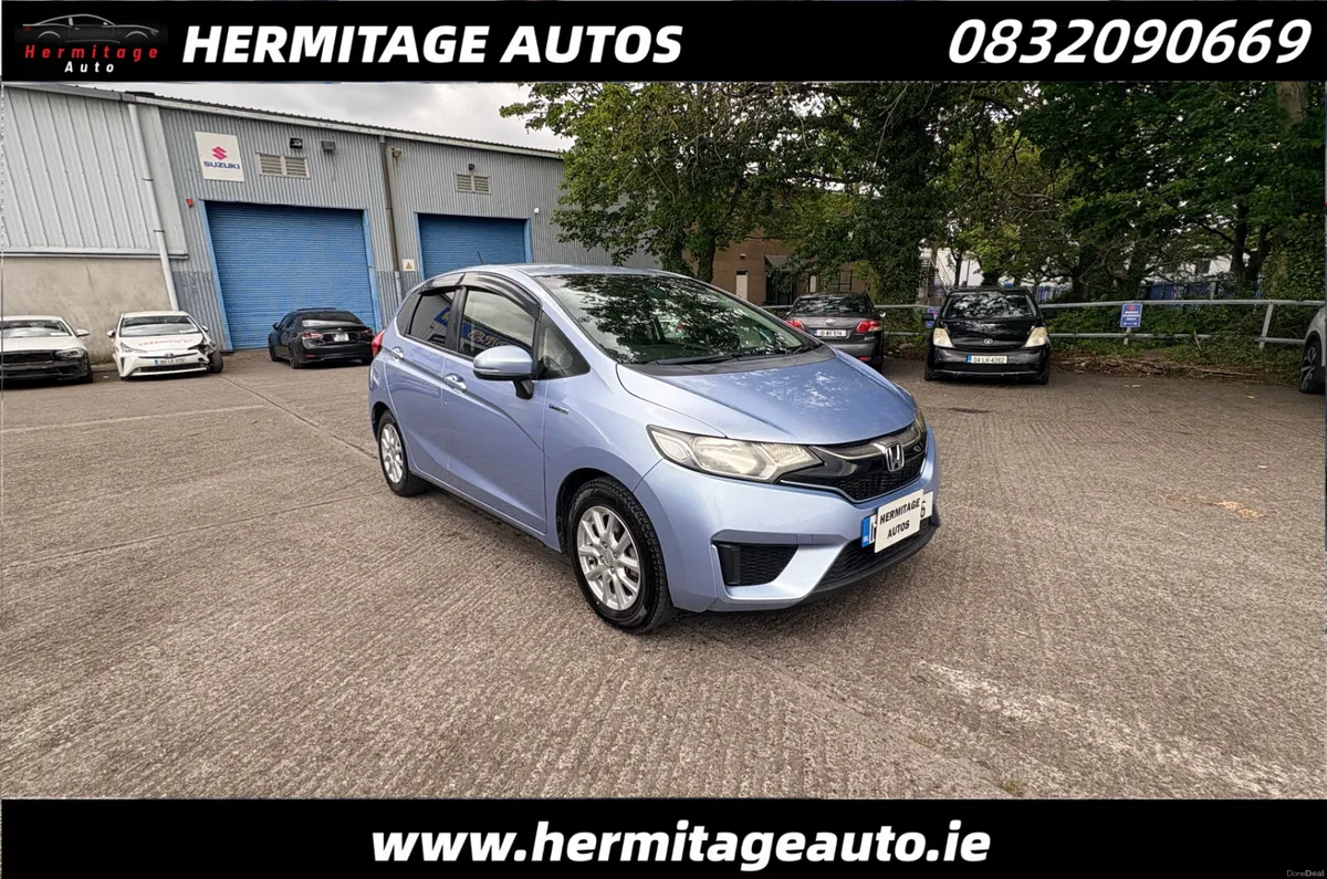 Honda Fit 1.5 Hybrid Petrol 2016 - Image 3