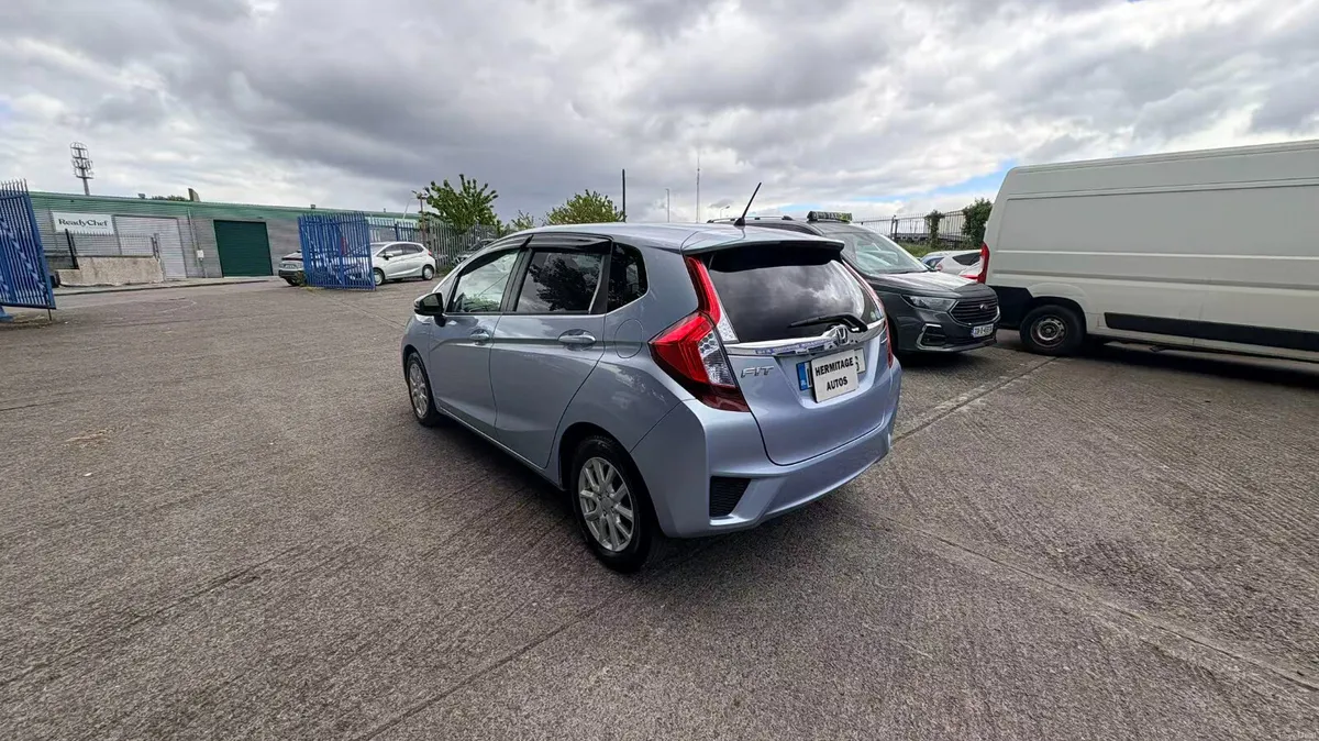 Honda Fit 1.5 Hybrid Petrol 2016 - Image 4