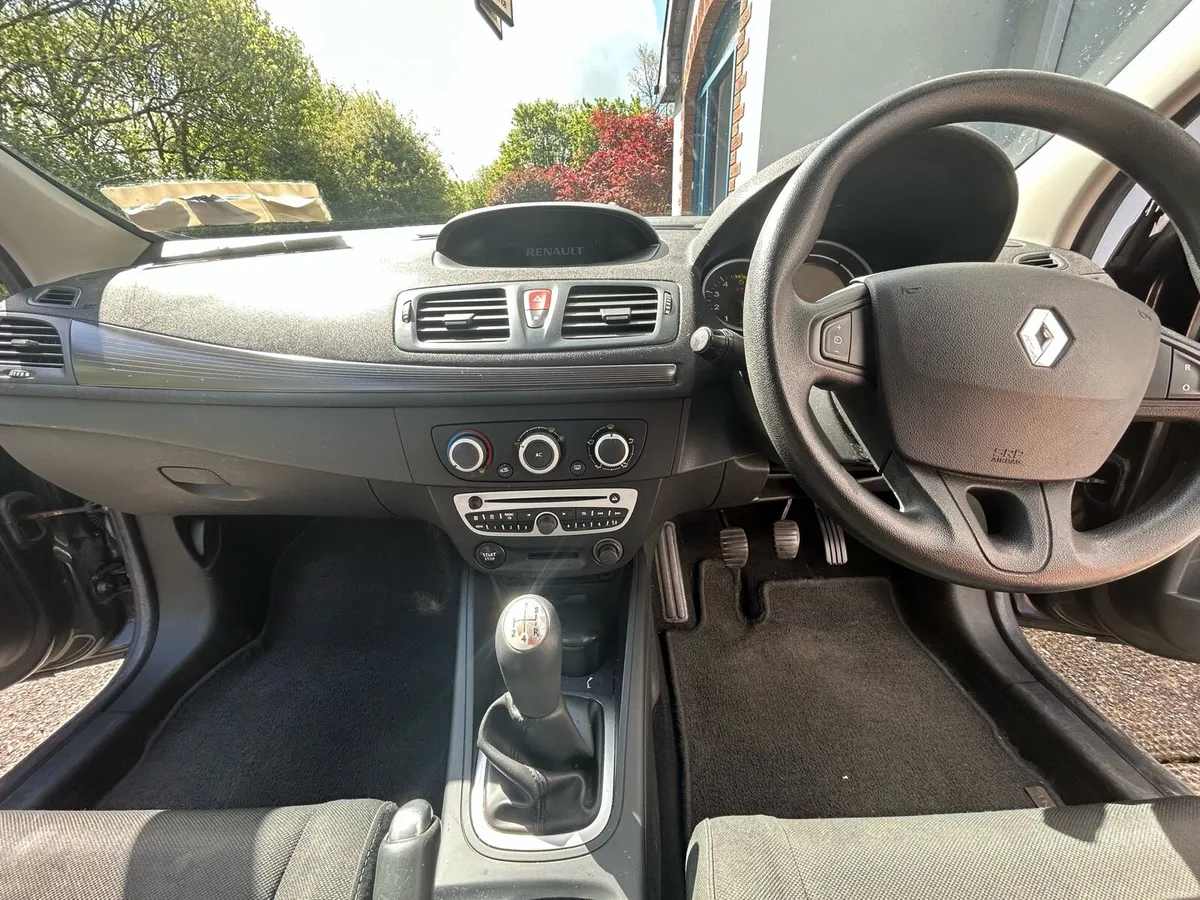 Car - Image 6