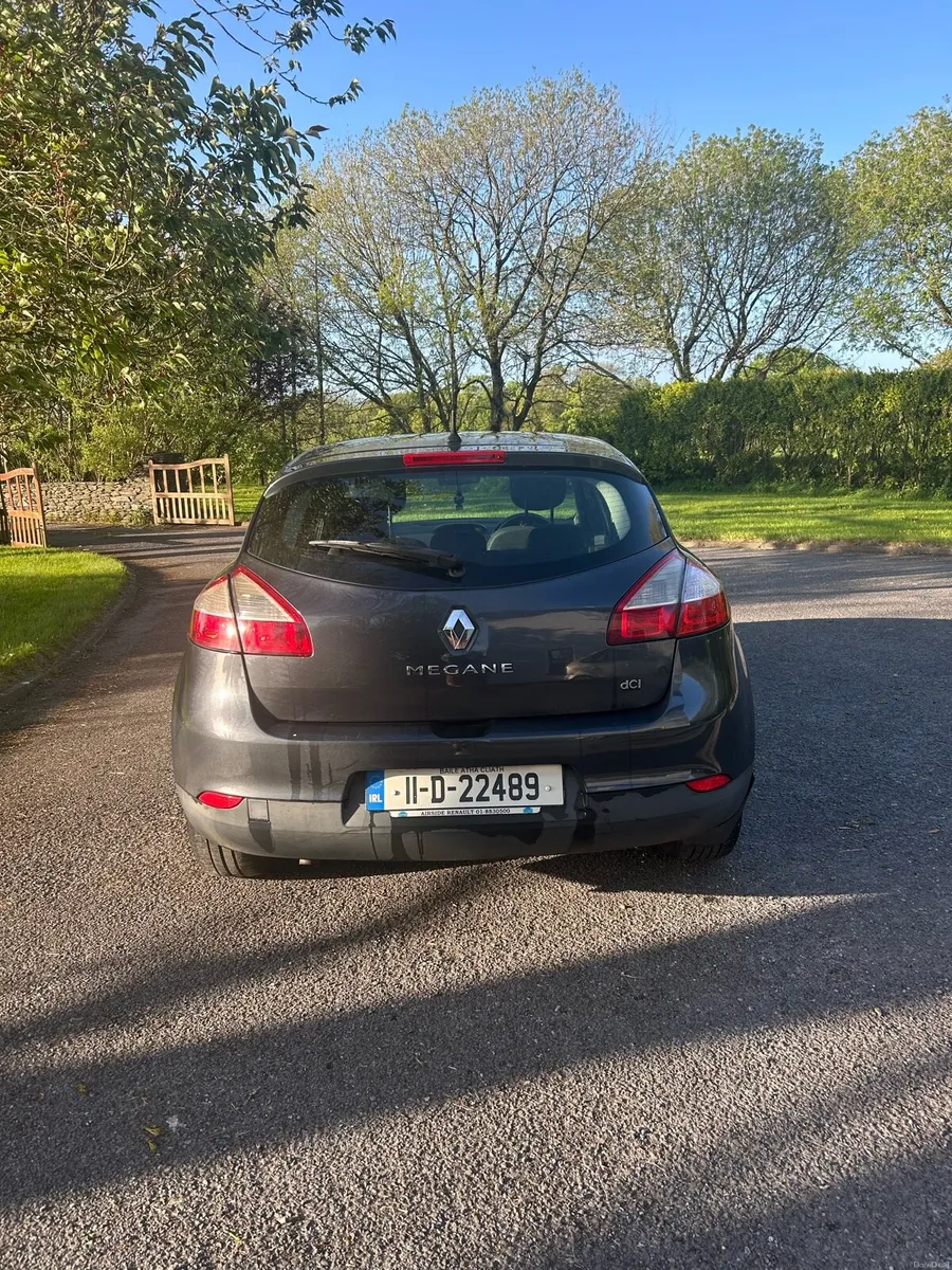 Car - Image 3