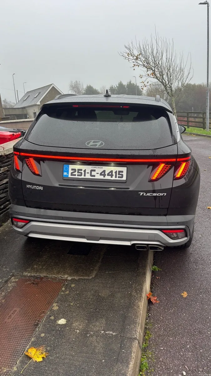 Hyundai Tuscan - Image 2