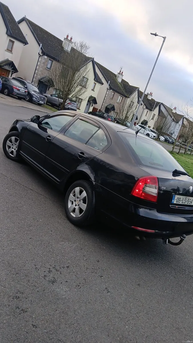 09 Skoda Octavia 1.9TDI AUTOMATIC DSG - Image 4