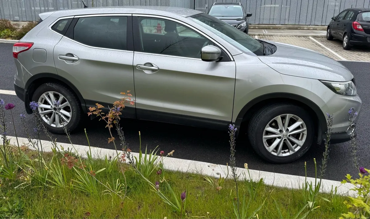 Nissan Qashqai 2015 Automatic New NCT Low mileage - Image 4