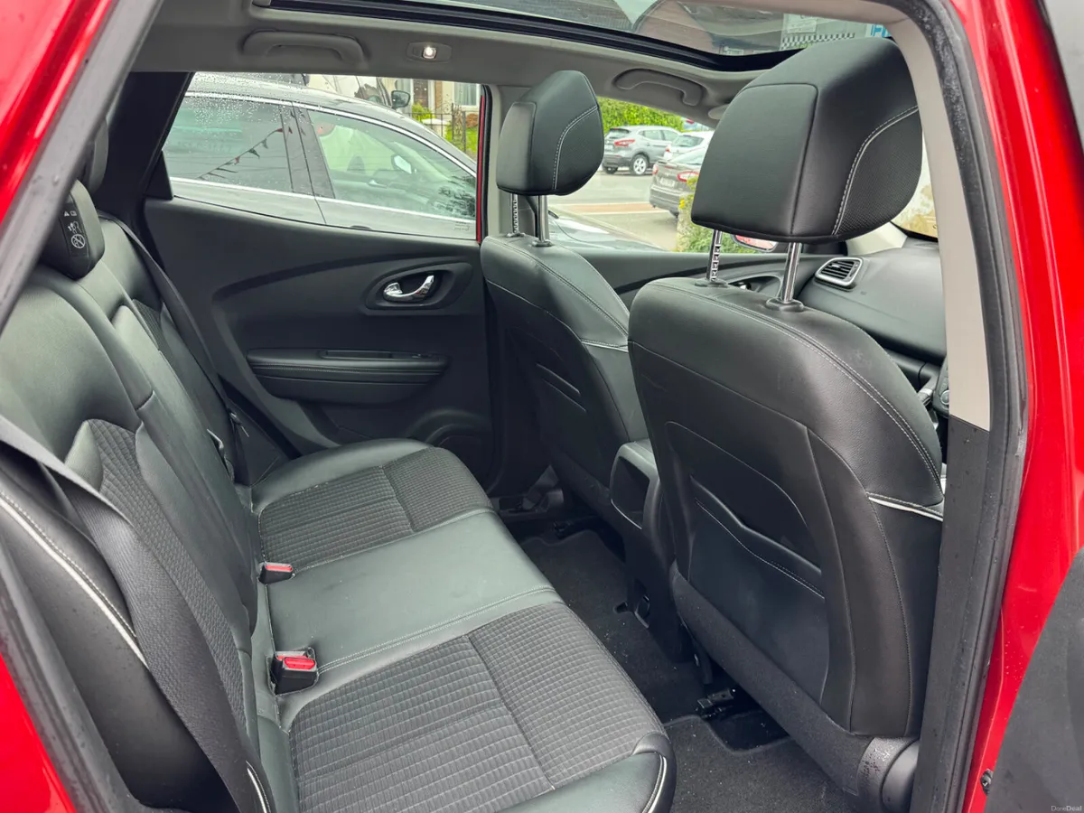 Renault Kadjar high spec Pan roof - Image 3