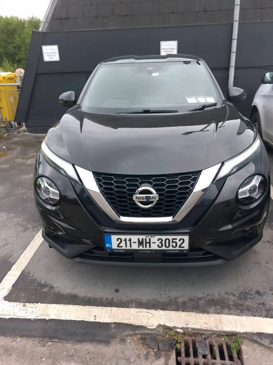 211 NISSAN JUKE - Image 1