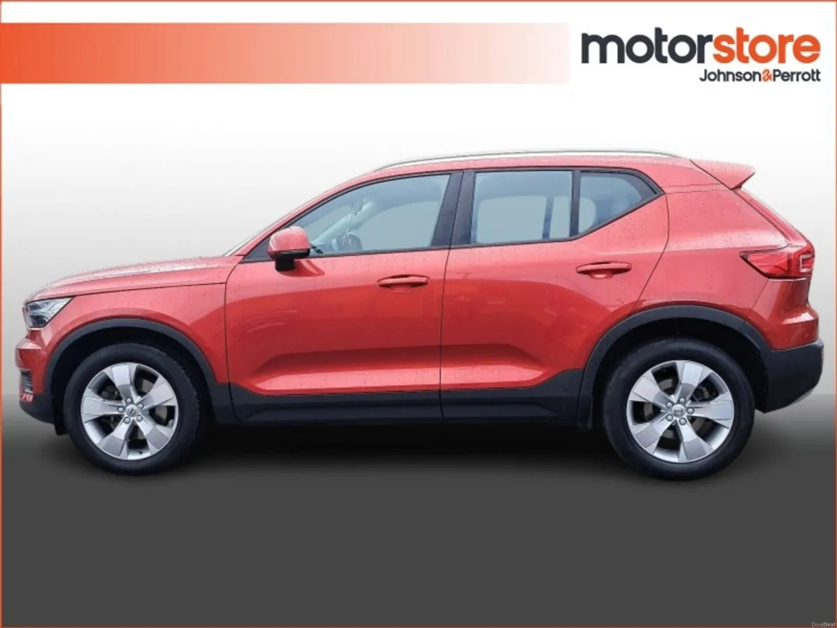 Volvo XC40 D4 AWD AUTO MOMENTUM - Image 6