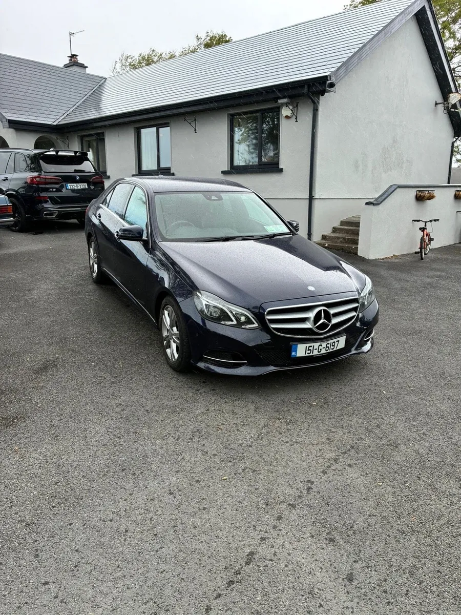 Mercedes E220 Bluetec SE like new - Image 2