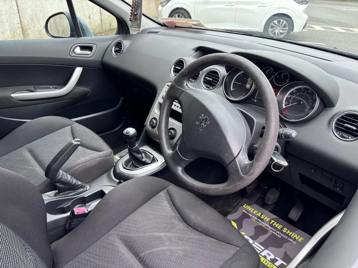 Peugeot 308 - Image 3