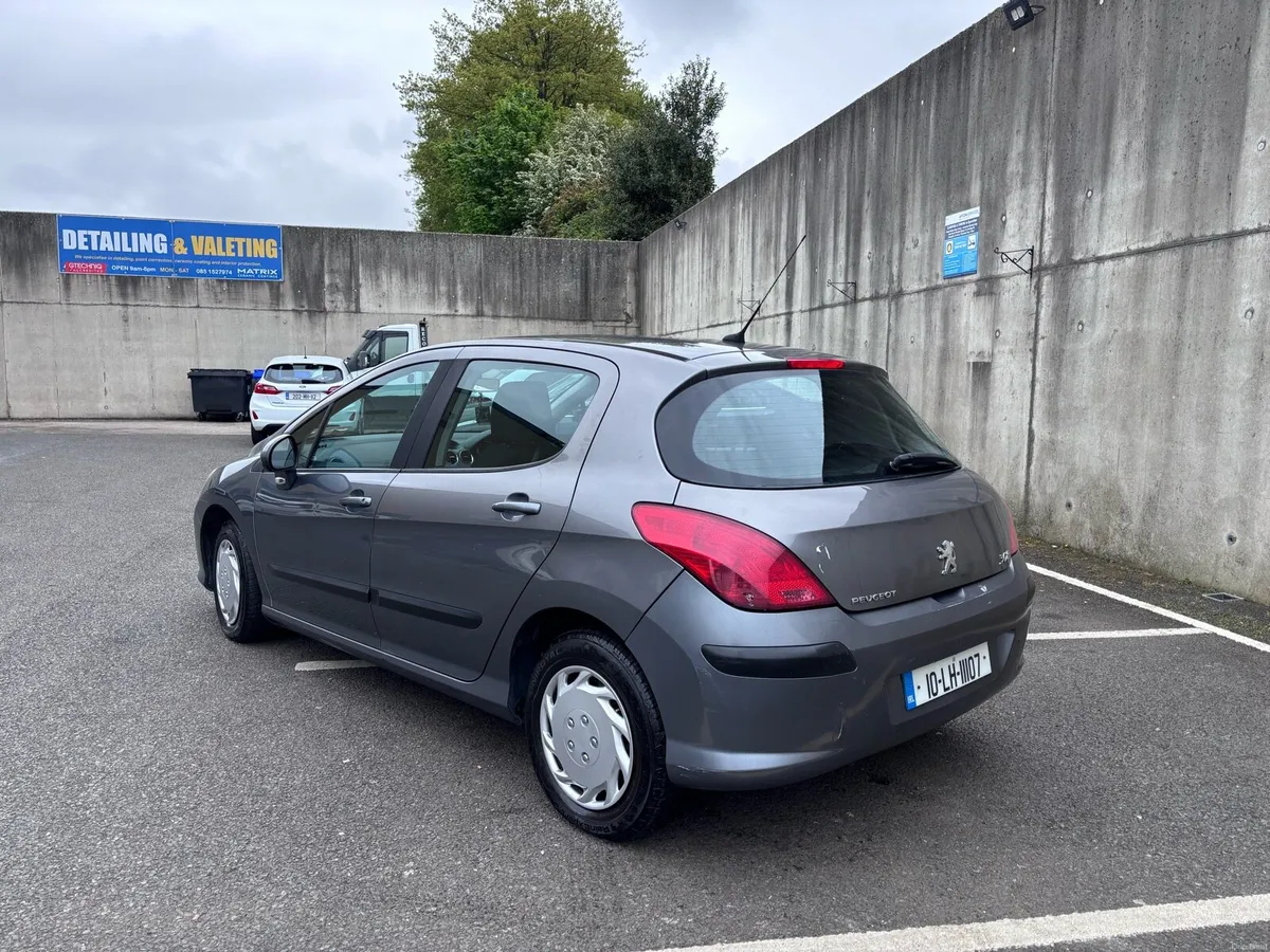 Peugeot 308 - Image 2