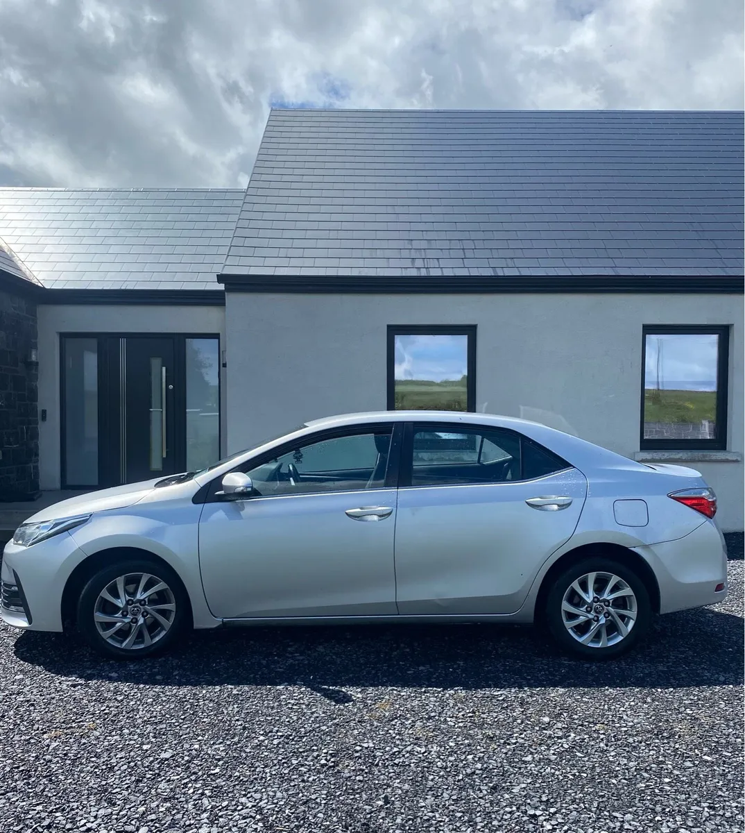 Toyota Corolla 2017 *open to trade with automatic* - Image 1
