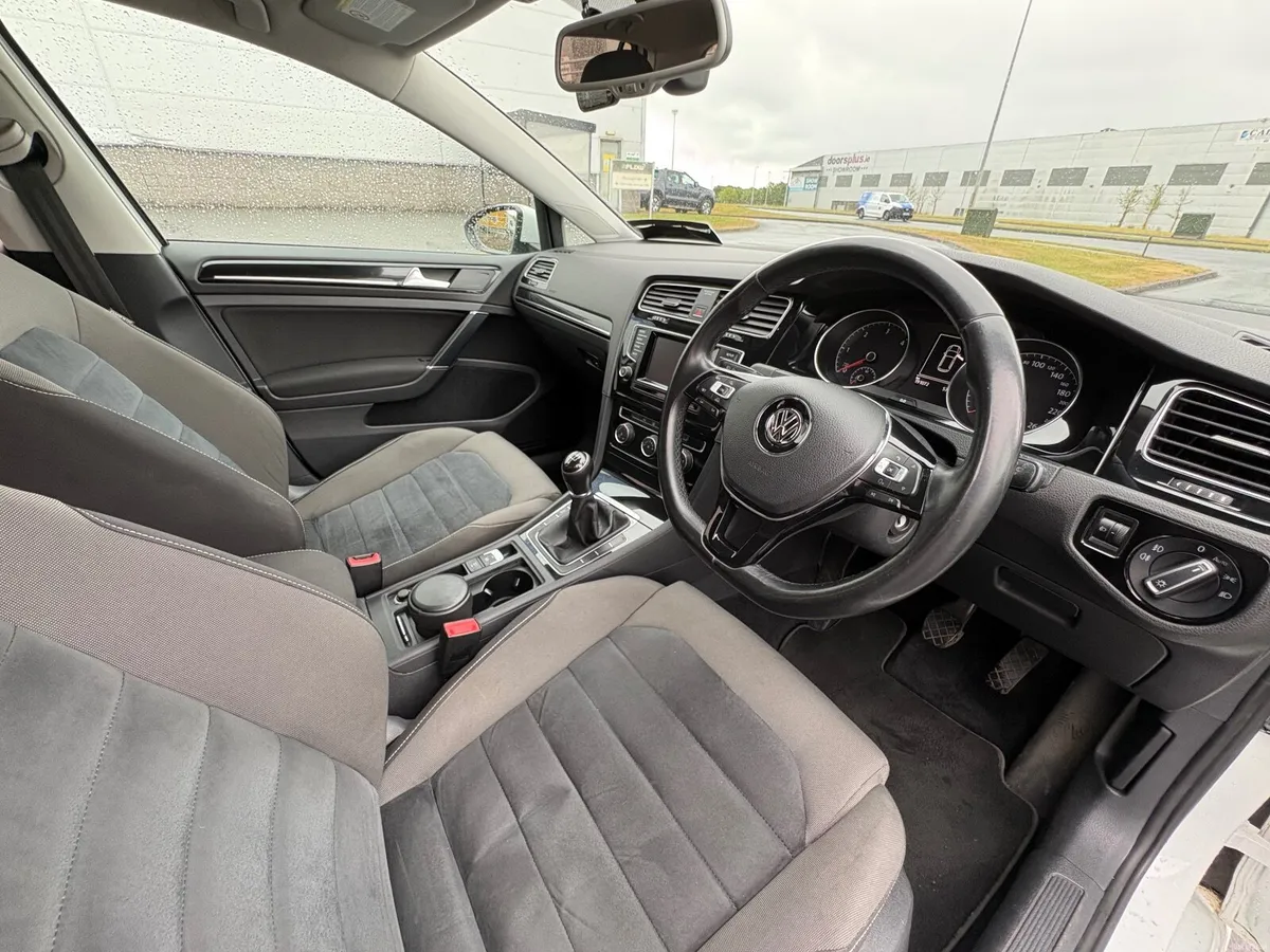 Volkswagen Golf 2014 - Image 4