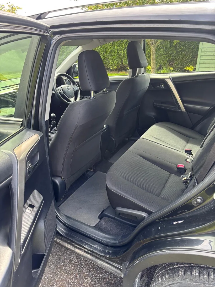 Toyota Rav 4 - Image 4