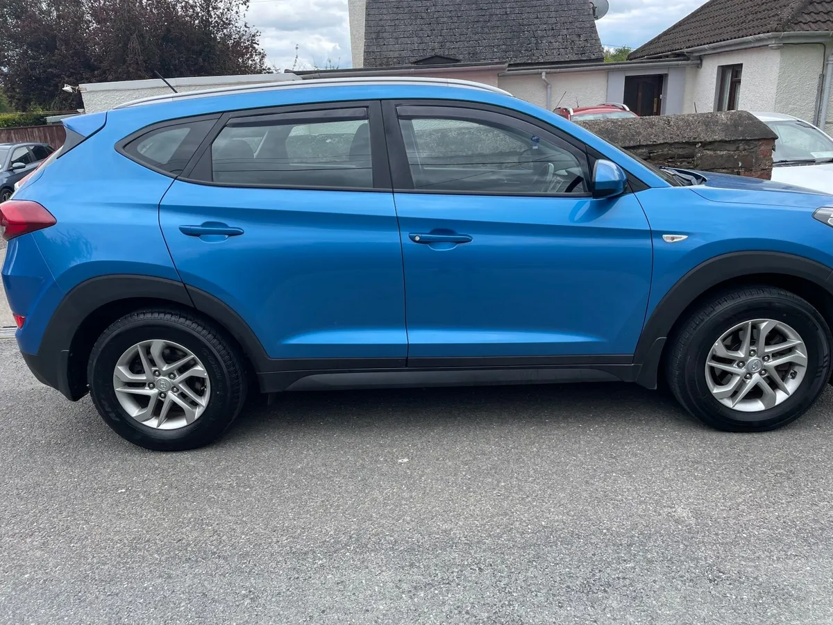 Hyundai Tucson Comfort 1.7D 2016 - Image 3