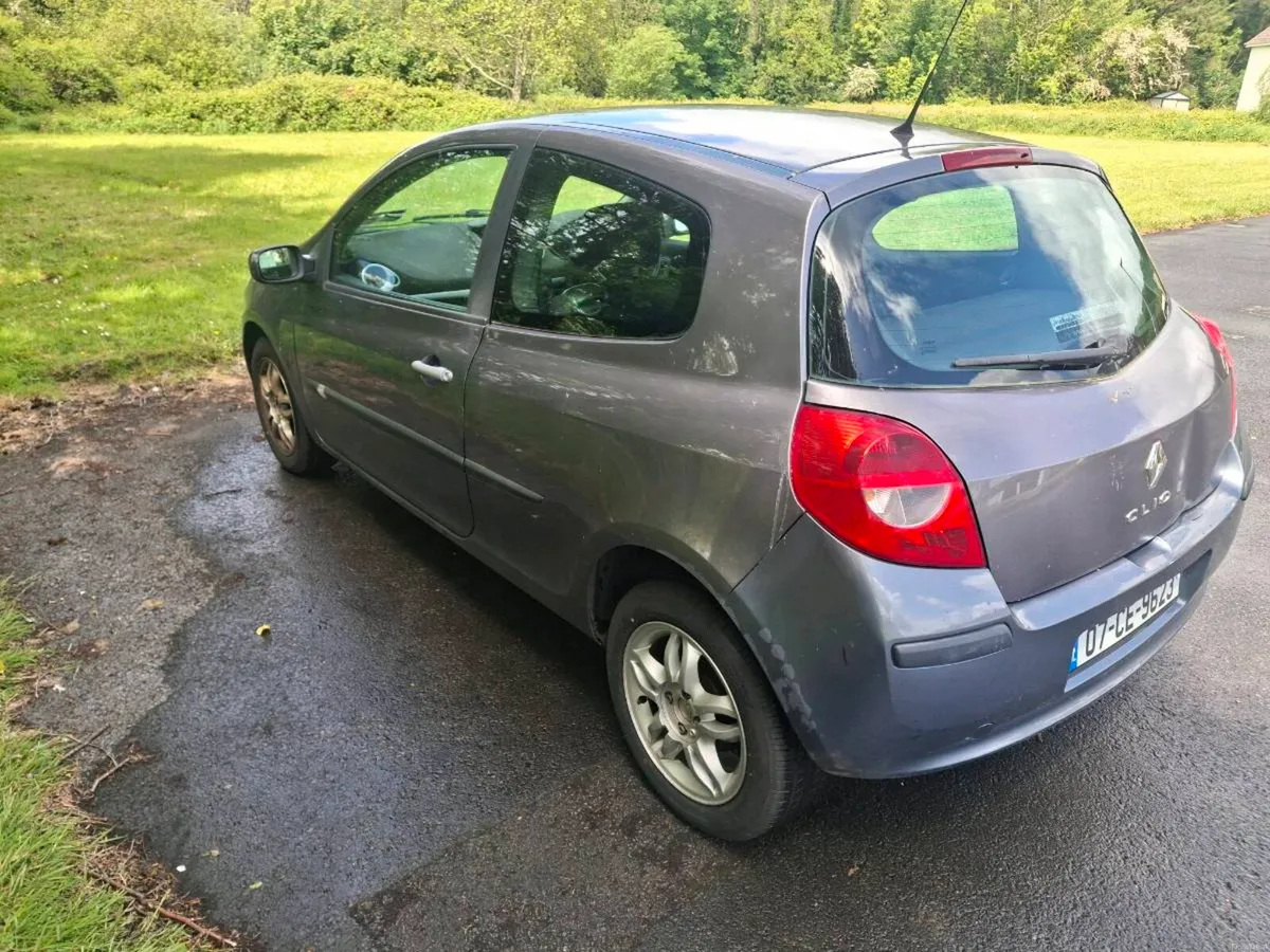 07 Renault Clio 6 mths tax and test - Image 3