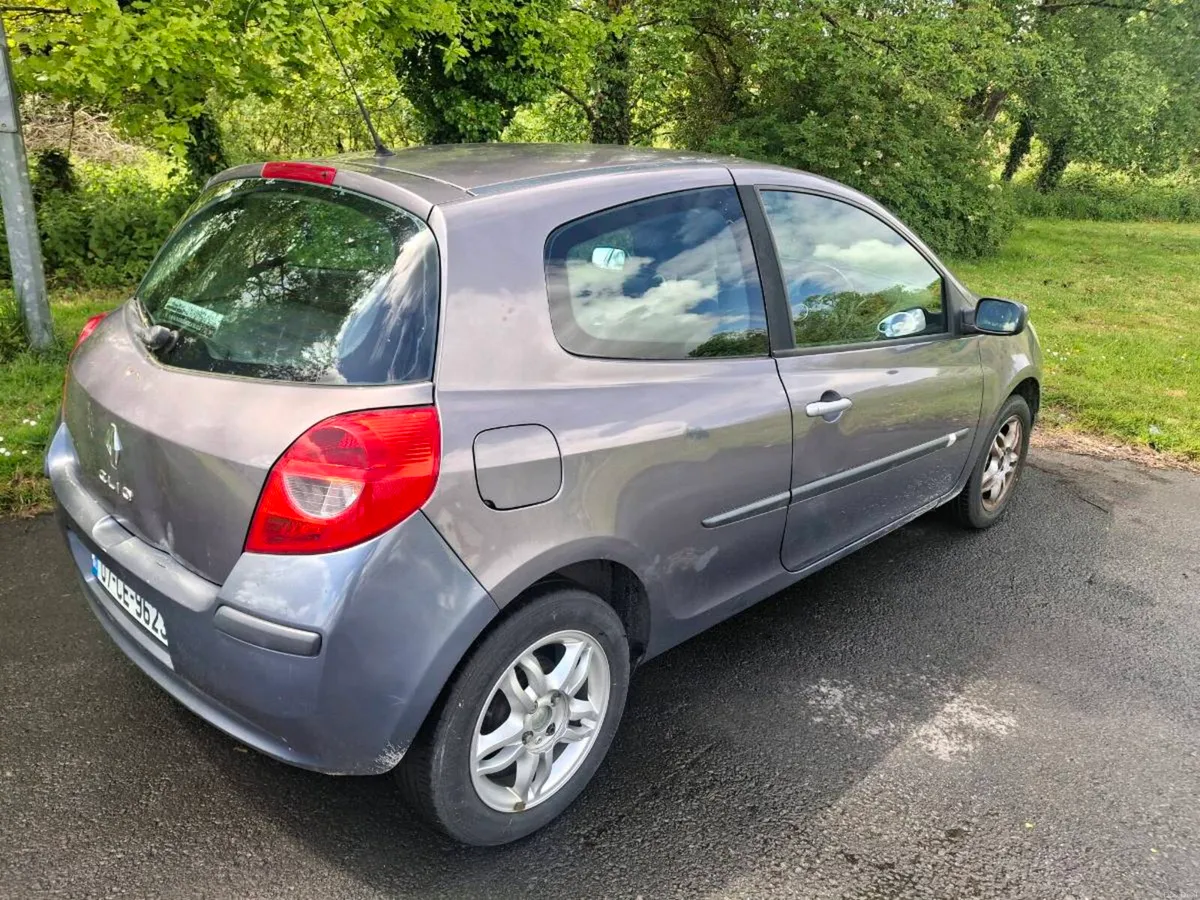 07 Renault Clio 6 mths tax and test - Image 4