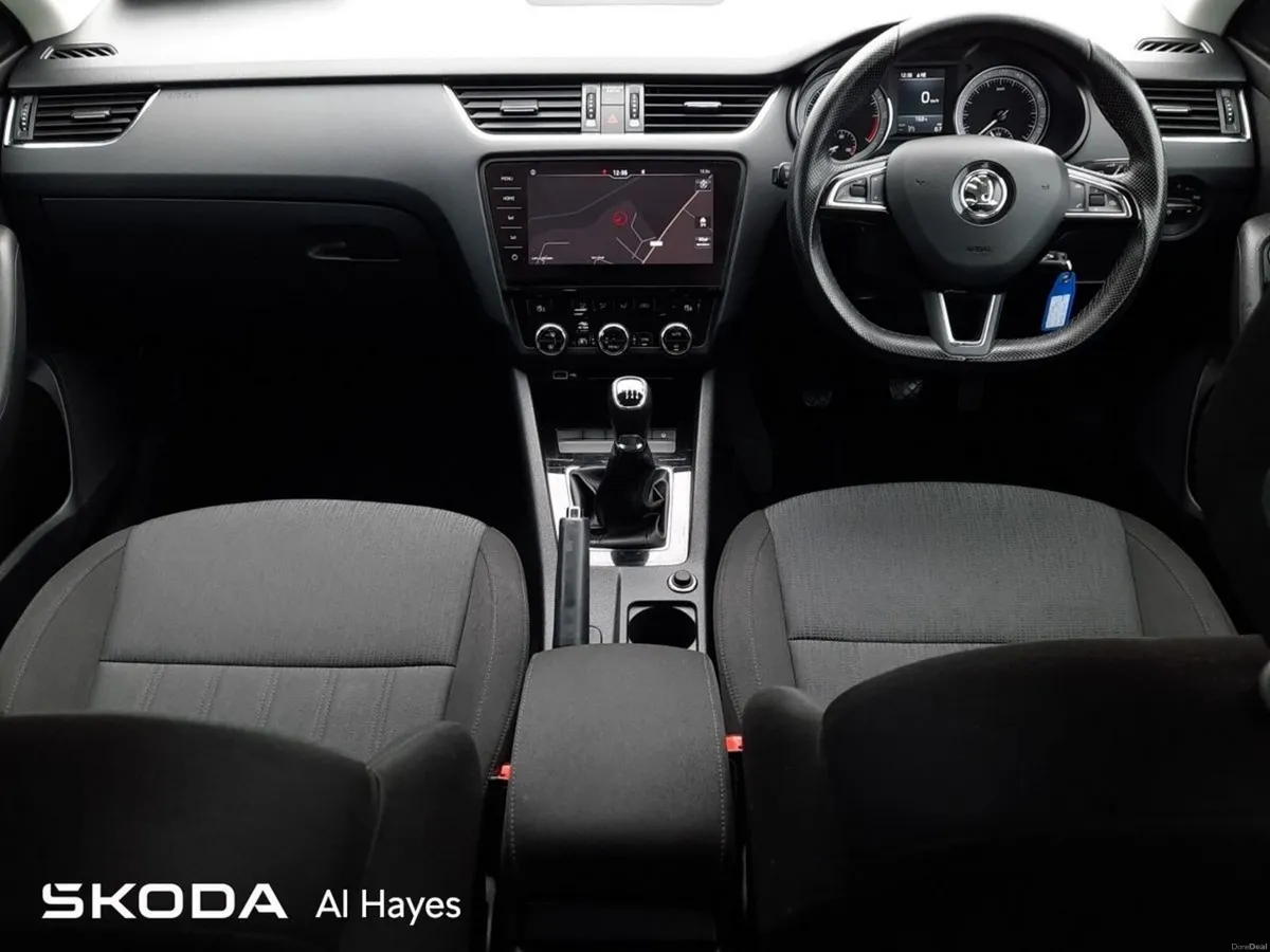 Skoda Octavia **SAT-NAV**GREAT VALUE**STYLE 2.0TDI - Image 2