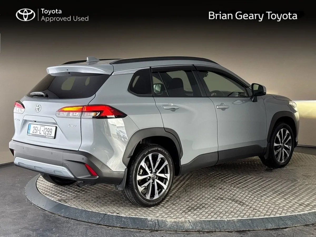Toyota Corolla Cross HYBRID SPORT - Image 2