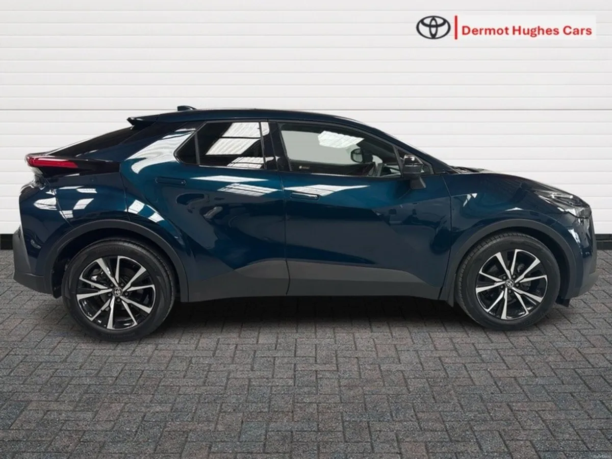 Toyota C-HR HYBRID SPORT AUTO - Image 3