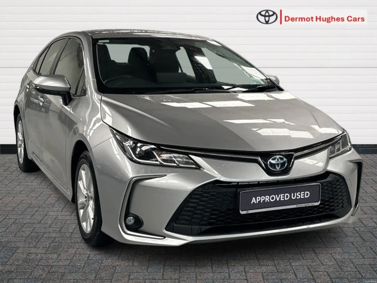 Toyota Corolla LUNA SALOON HYBRID AUTO - Image 1