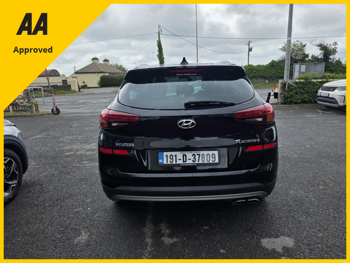 Hyundai Tucson IX35 EXECUTIVE PLUS 5DR - Image 2