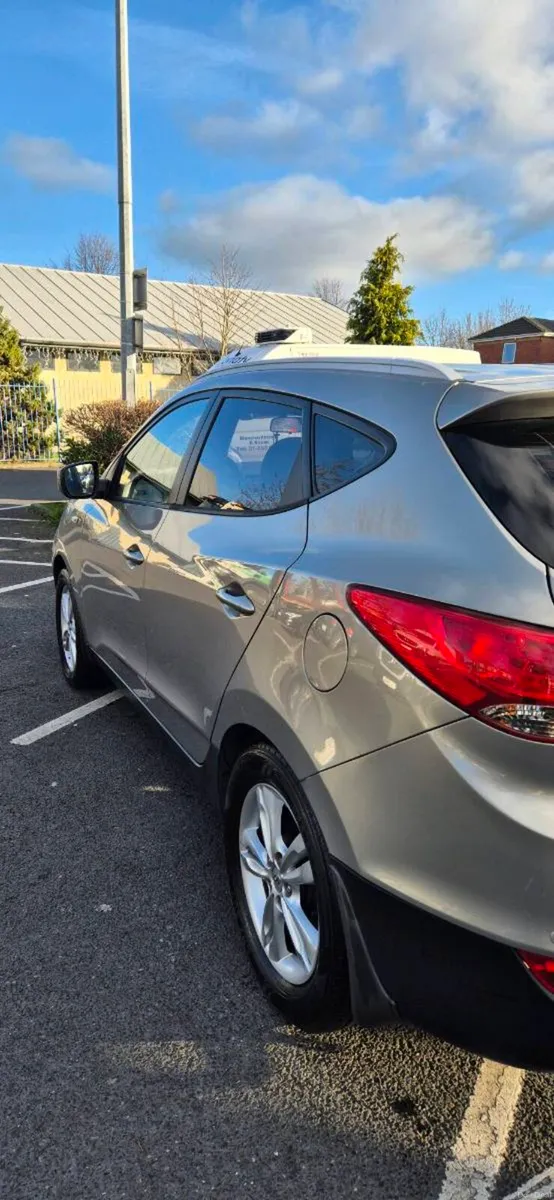 Car - Image 2