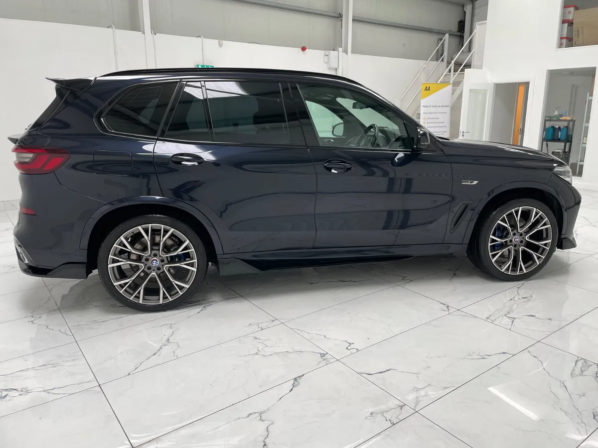 BMW X5 2022 - Image 2