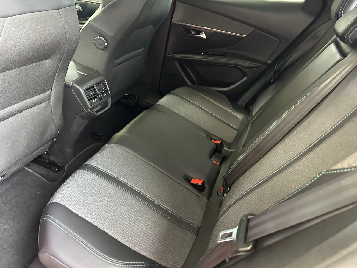 2023 Peugeot 3008 Allure Diesel Automatic - Image 4