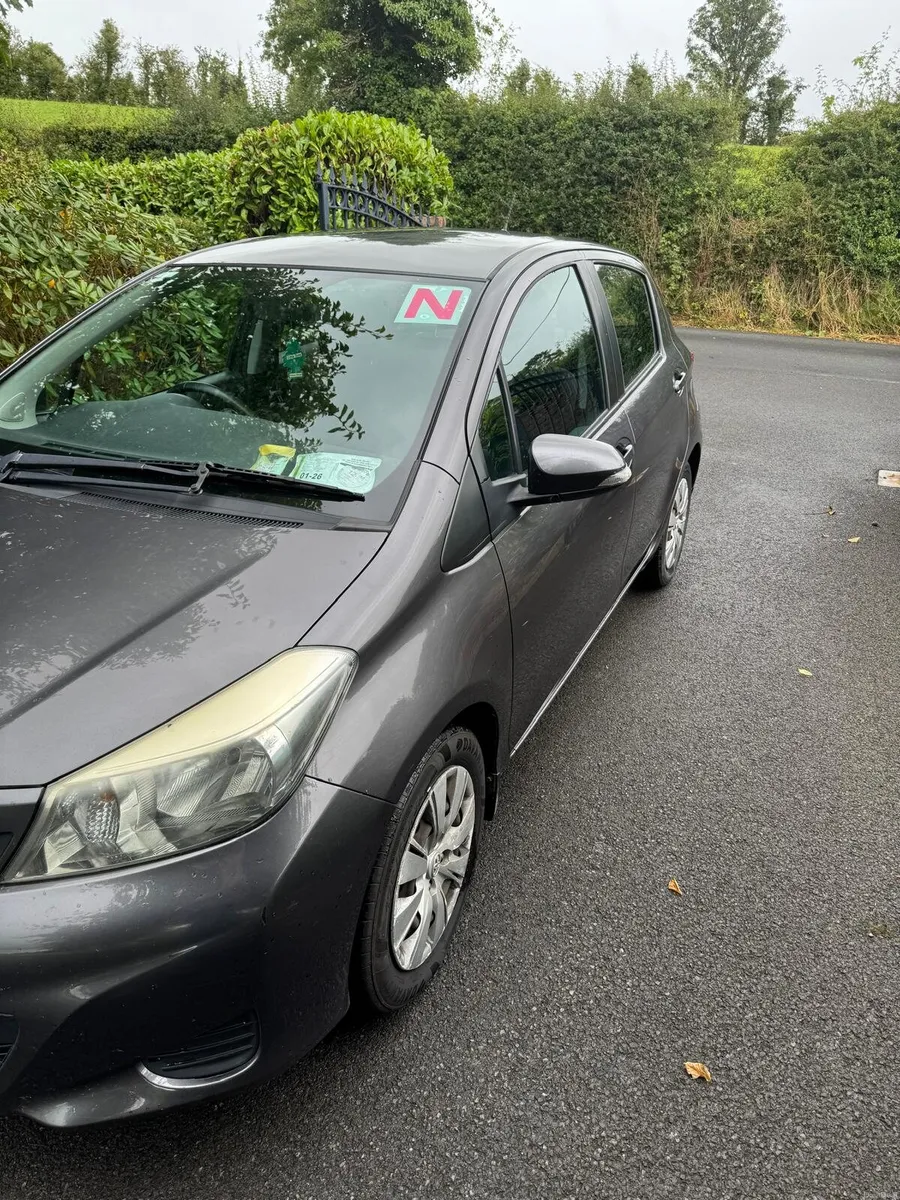 Toyota Yaris Luna 2012 - Image 2