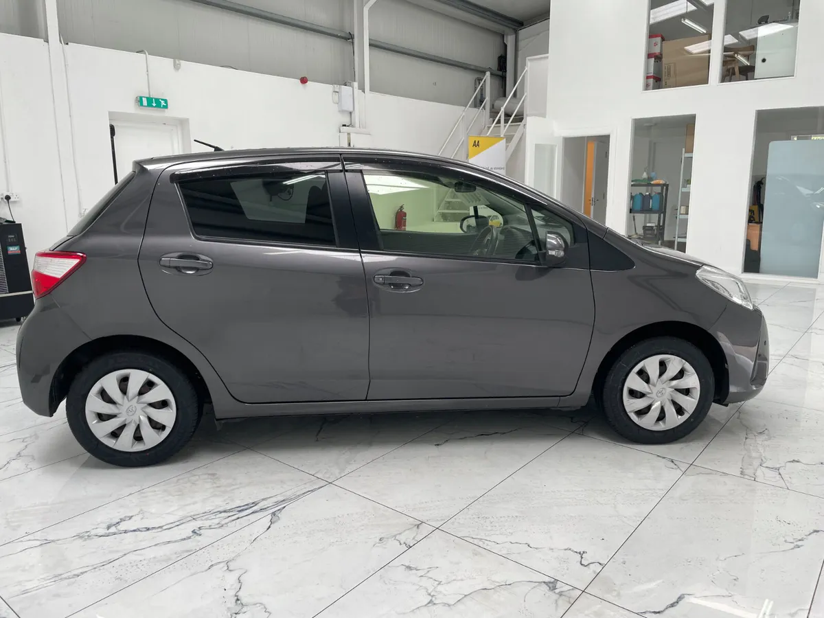 Toyota Vitz Yaris 2017 - Image 2