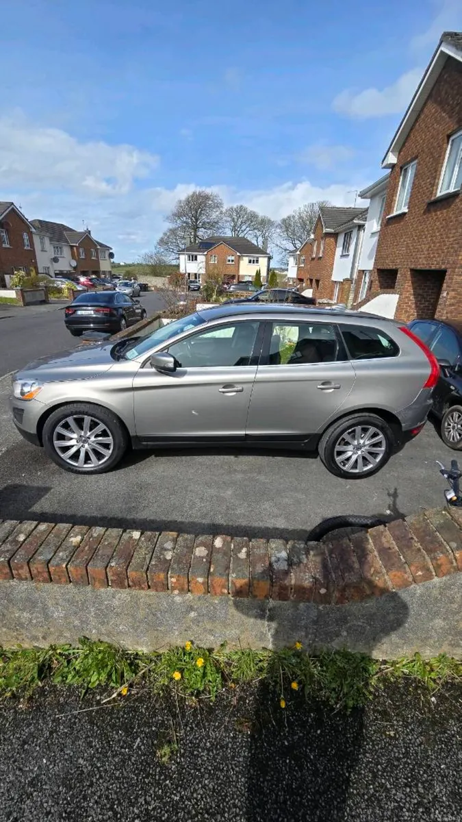 Volvo xc60 - Image 3