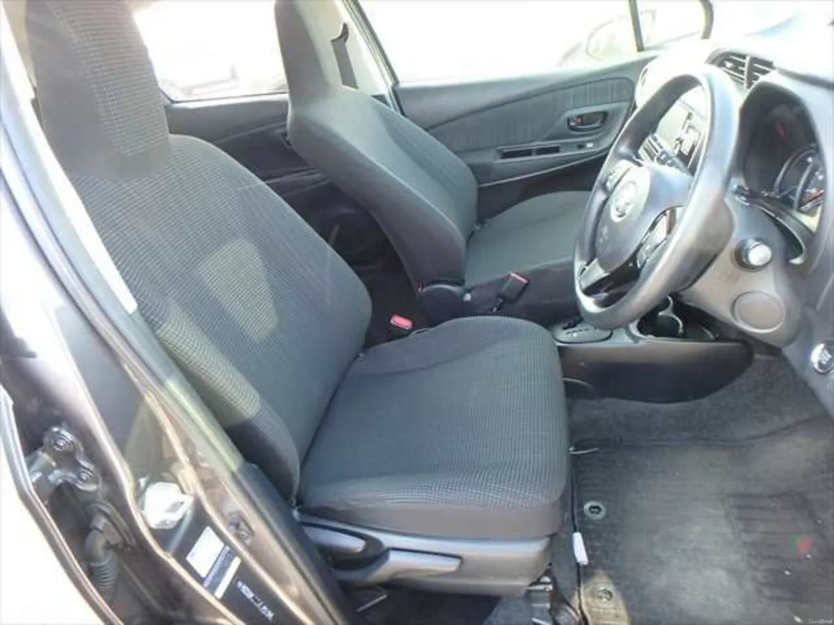 Toyota Vitz 2018 - Image 3