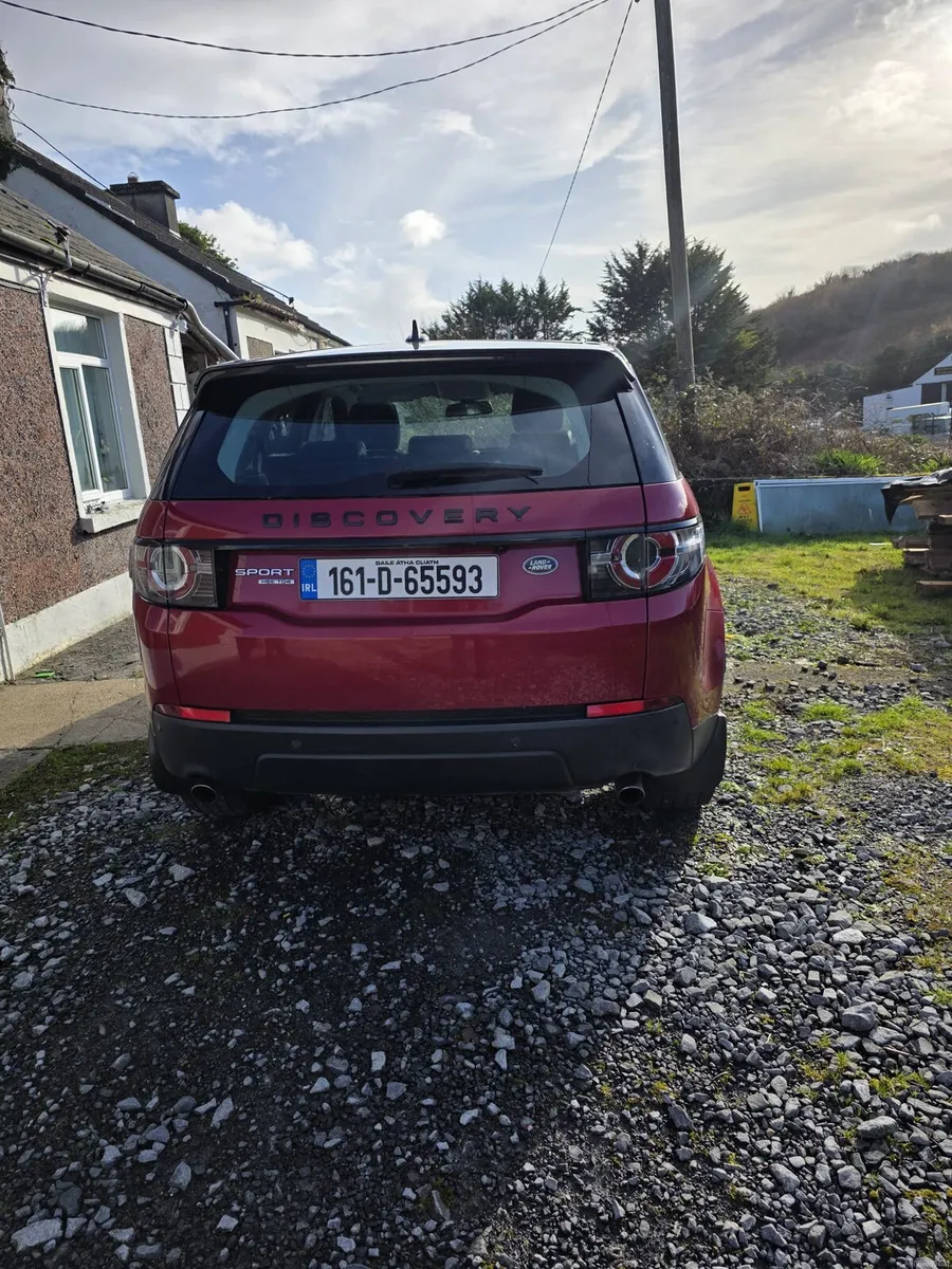 2016 Land Rover Discovery - Image 2