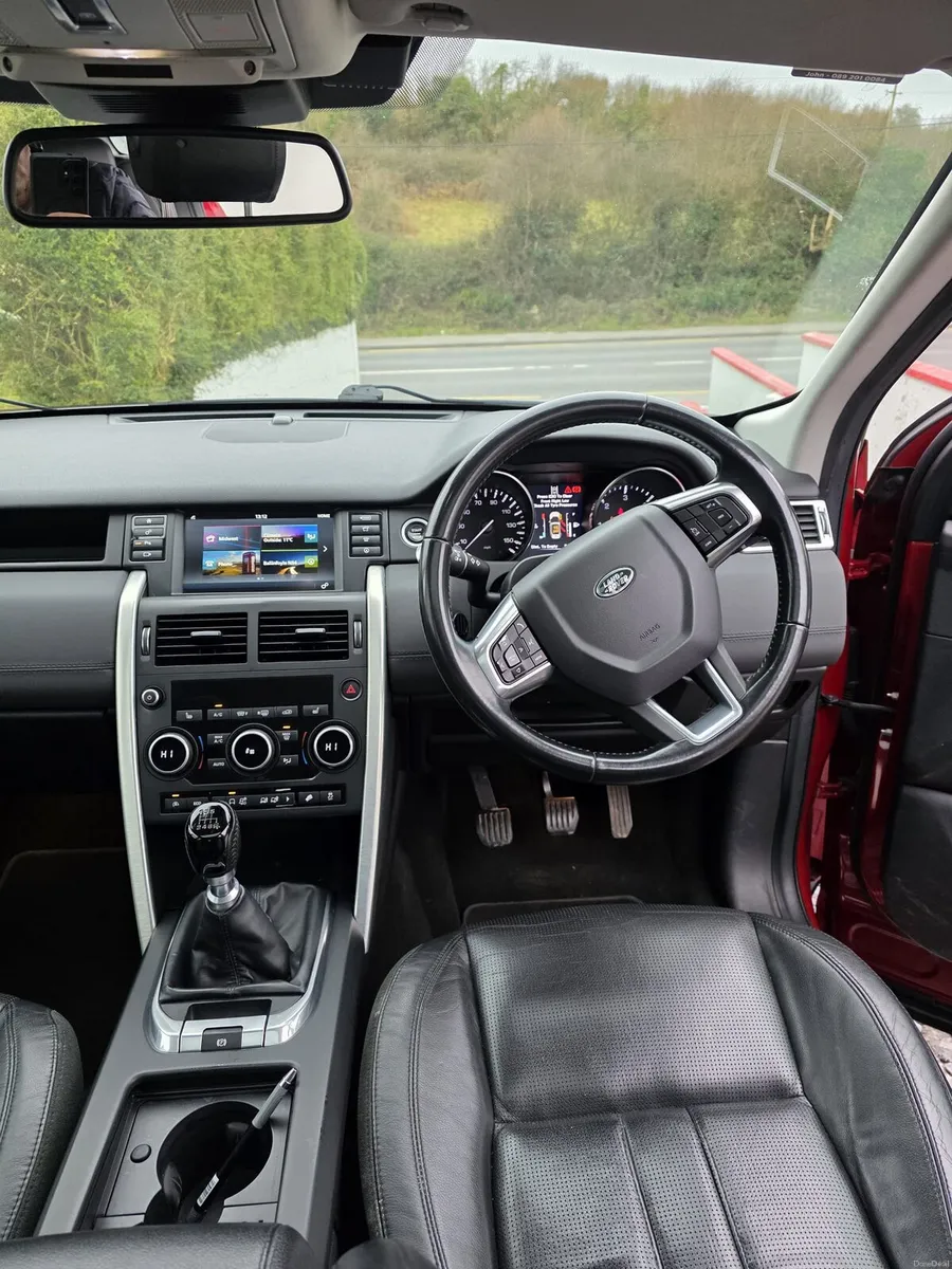 2016 Land Rover Discovery - Image 4
