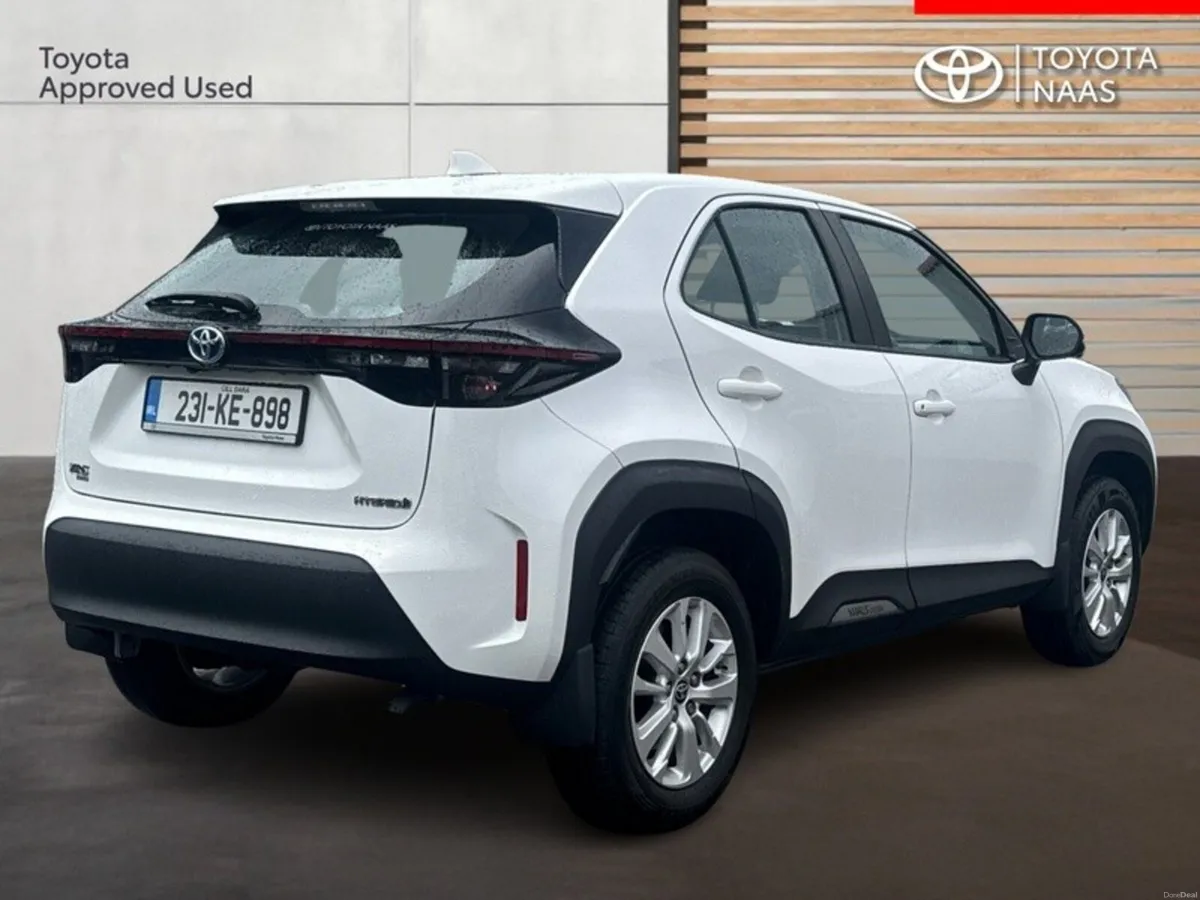 Toyota Yaris Cross CR LUNA 4DR AUTO - Image 2