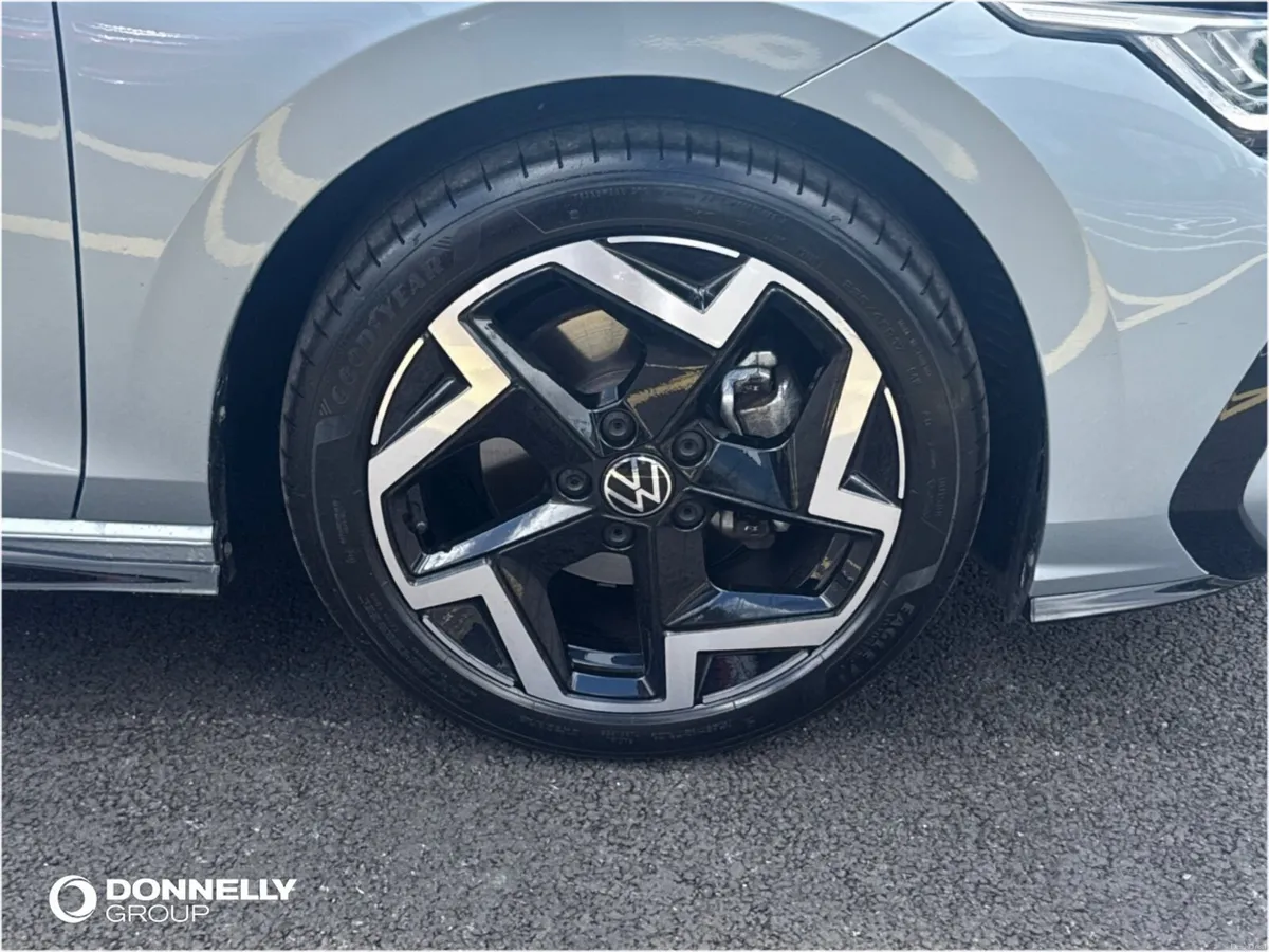 Volkswagen Golf Hatchback R-Line - Image 5