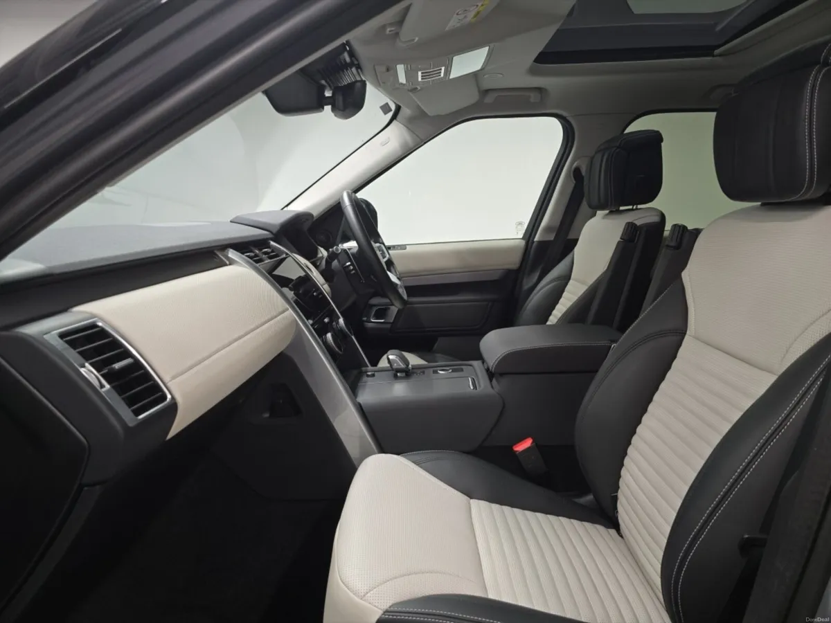 Land Rover Discovery Diesel Sw Dynamic HSE - Image 3