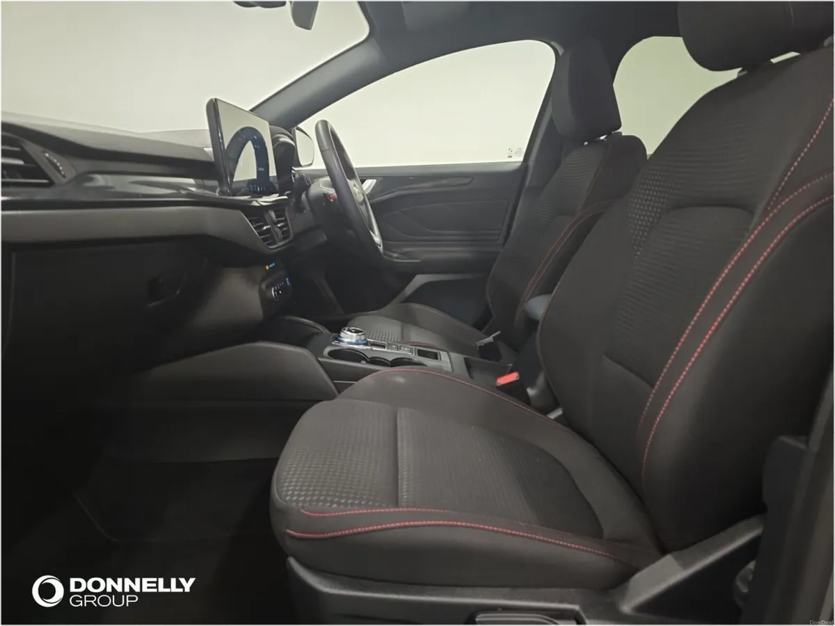 Ford Focus Diesel Hatchback ST-Line - Image 4