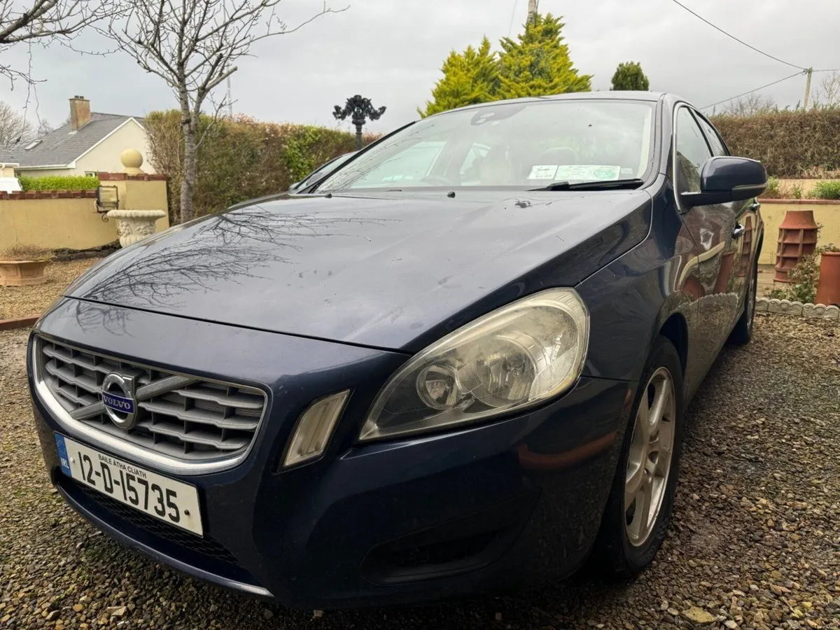 VOLVO S60 D2 1.6 DRIVe SE 4DR - Image 4