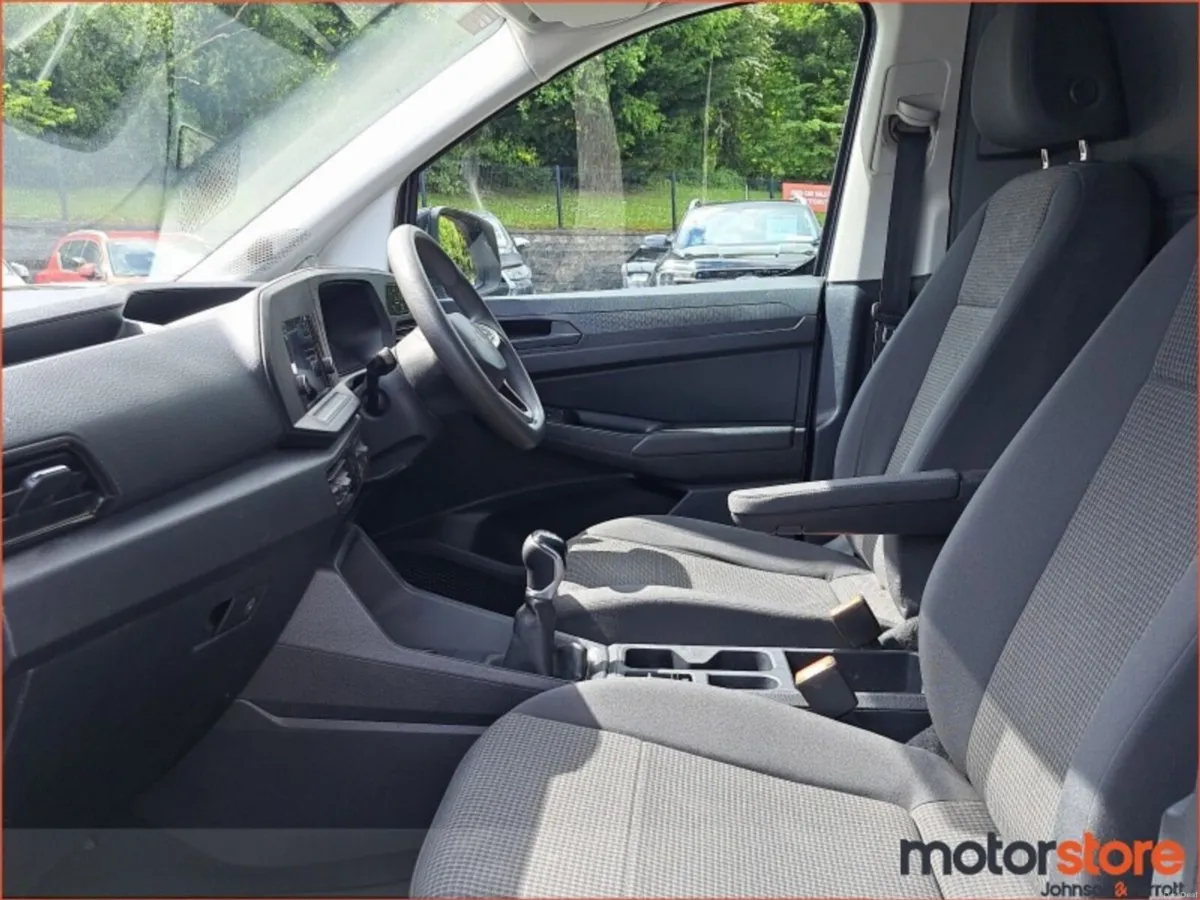 Volkswagen Caddy CADDY TDI 102HP M6F PRICE INCLUDI - Image 3