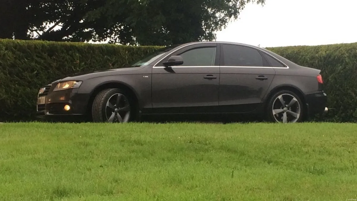 Audi A4 2009 - Image 2