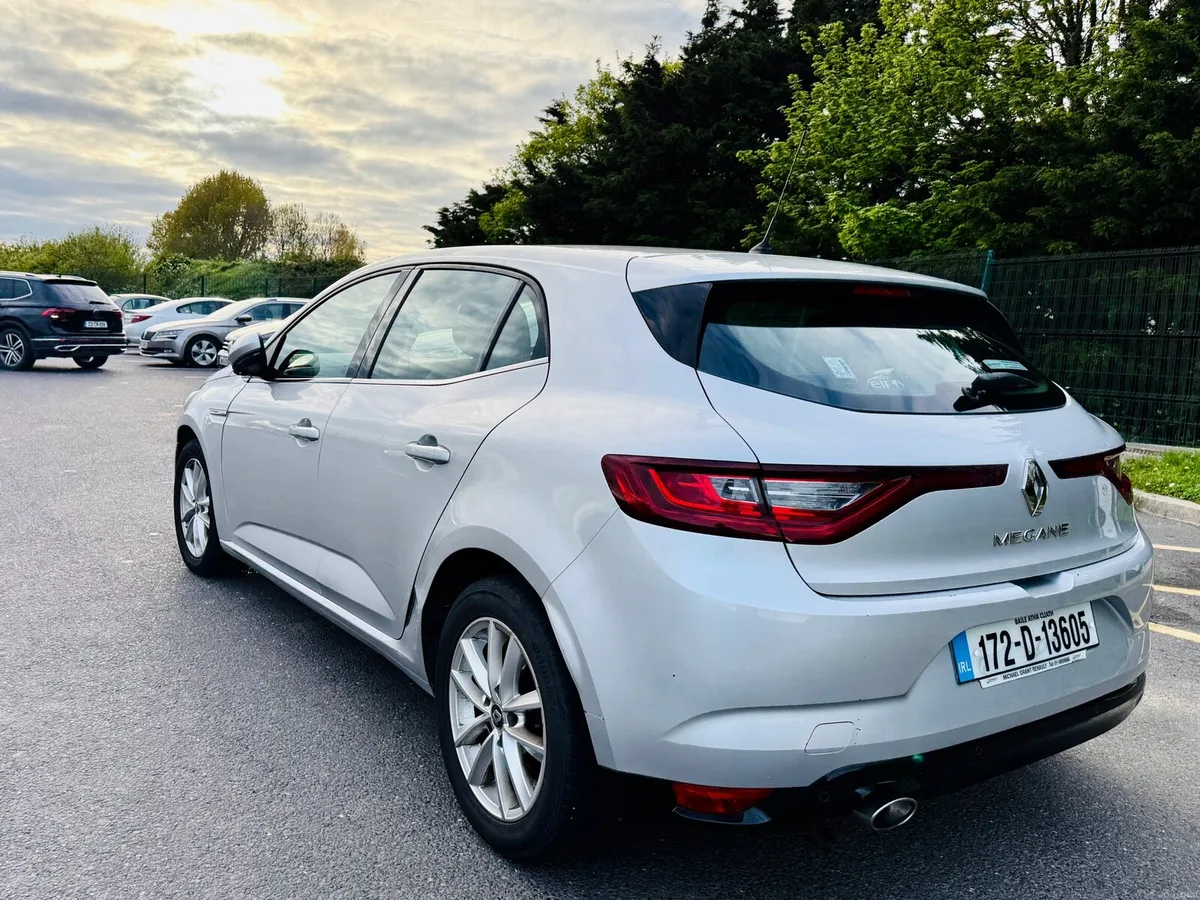 Renault Megane Dynamique NAV — LOW KM — - Image 3