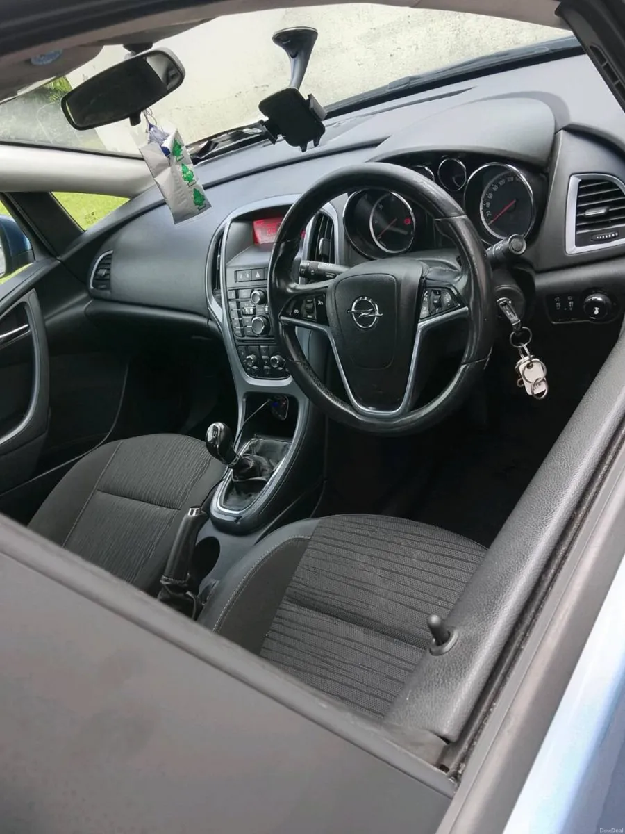 131 Opel astra 1.2crdi NCT/TAXlow kms mint - Image 3