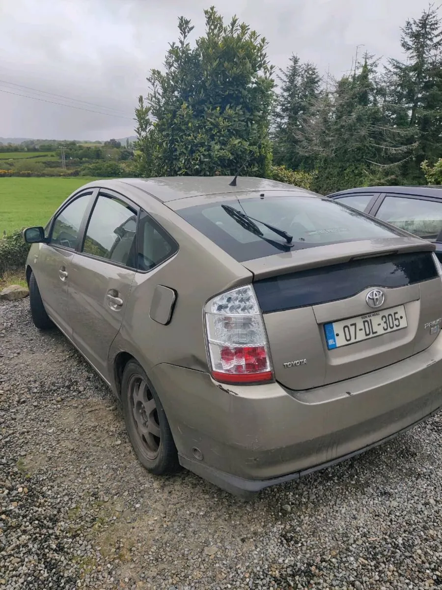 Toyota Prius - Image 2