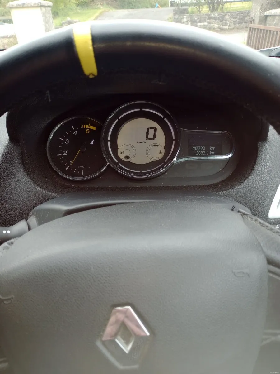 Renault Megane 2011 - Image 2