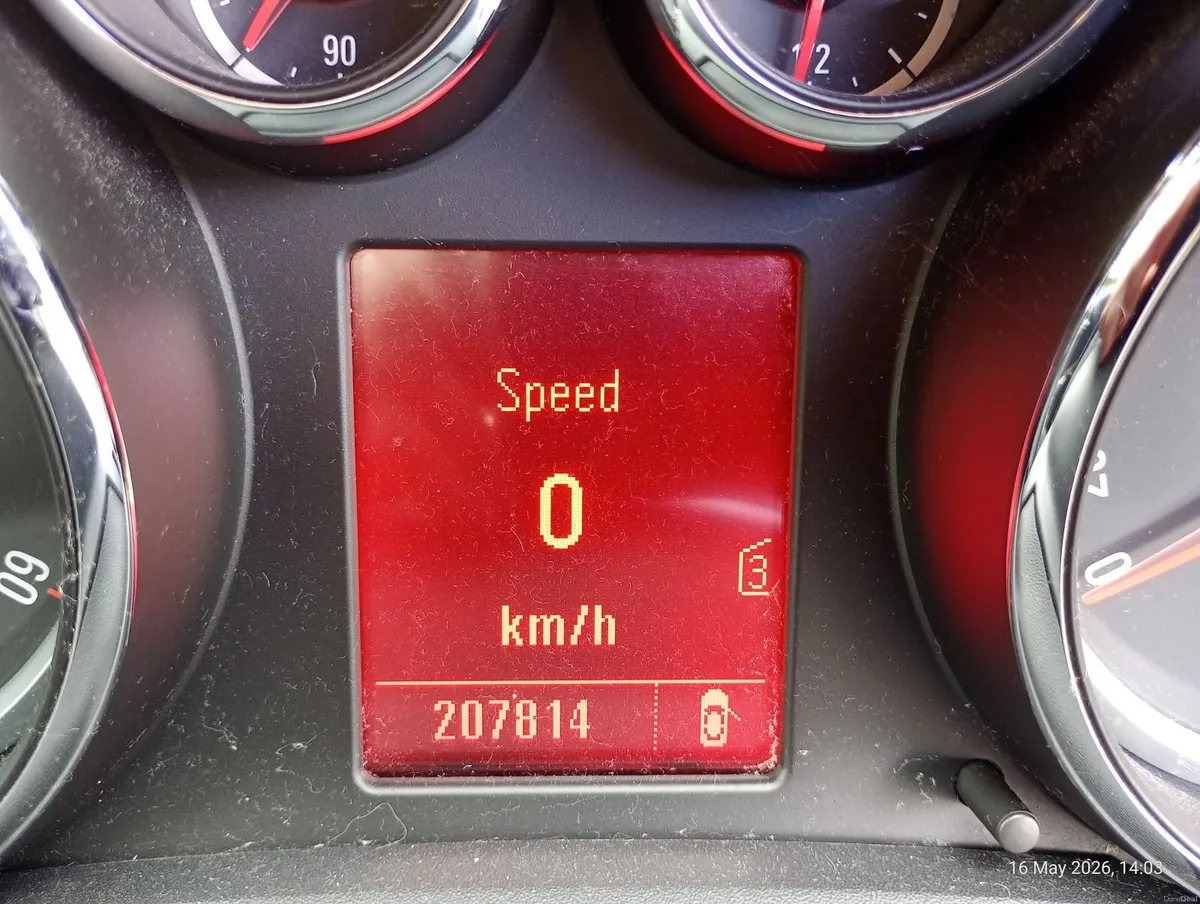 Opel Astra 2011 - Image 4