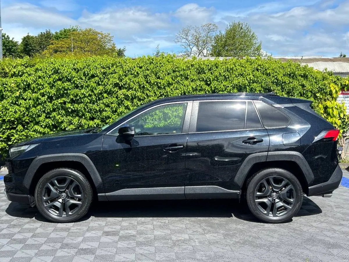 Toyota RAV4 ADVENTURE 2.5 HYBRID AUTO // OPENING P - Image 4