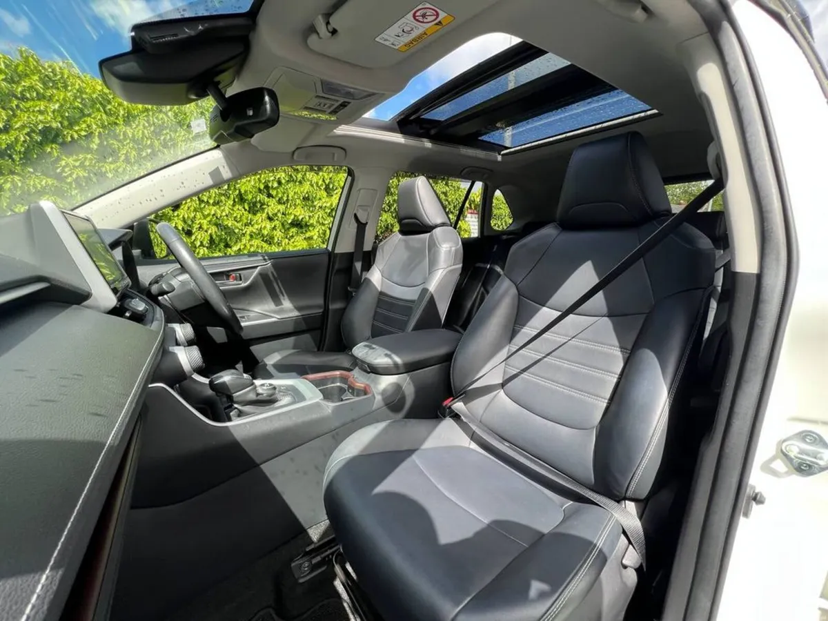 Toyota RAV4 MODELLISTA 2.5 HYBRID AUTO // OPENING - Image 2