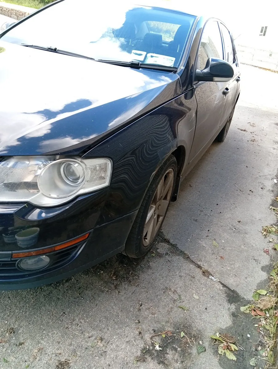 Volkswagen Passat 2010 - Image 4