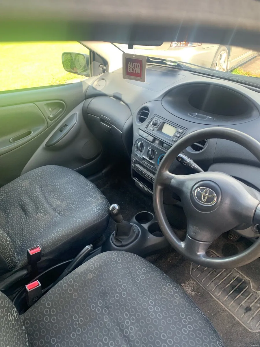 Toyota Yaris - Image 3